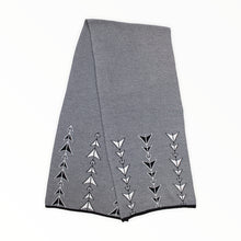 Load image into Gallery viewer, Unisex Arrow Scarf - Black &amp; Off White
